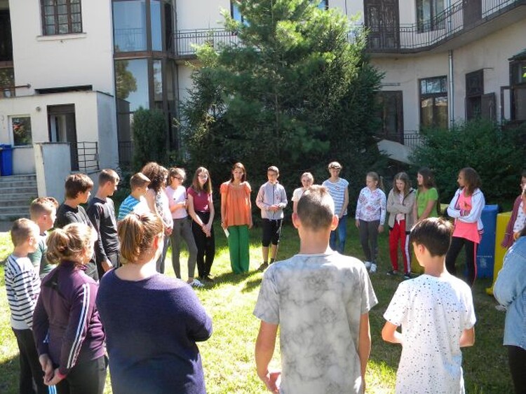 <em>Hír szerkesztése</em> Anyanyelvi tábor fakultatívan magyarul tanulóknak [AUDIÓ]