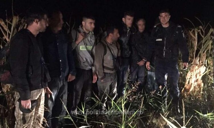 <em>Hír szerkesztése</em> Közösen fogták el a román és magyar határrendészek a migránsokat