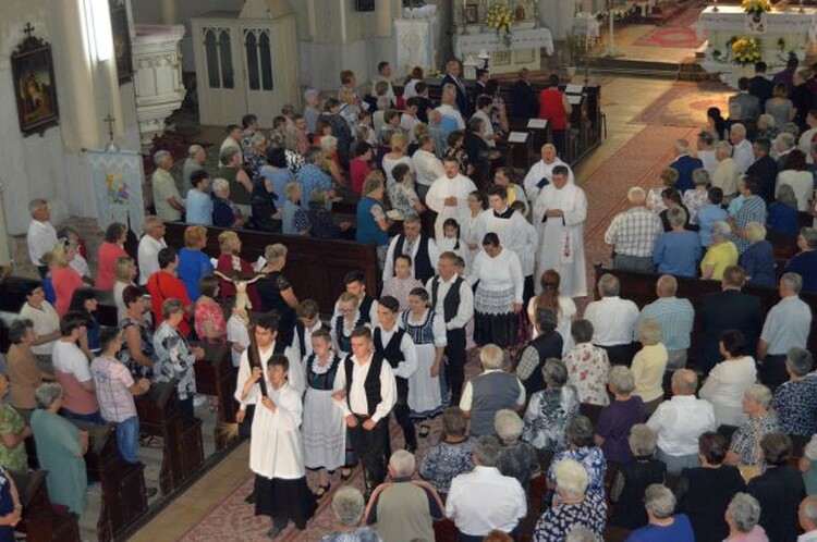 <em>Hír szerkesztése</em> Templombúcsú a hétvégén Pécskán