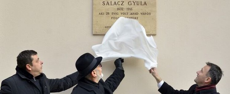 <em>Hír szerkesztése</em> Szülővárosában emlékeznek Salacz Gyulára