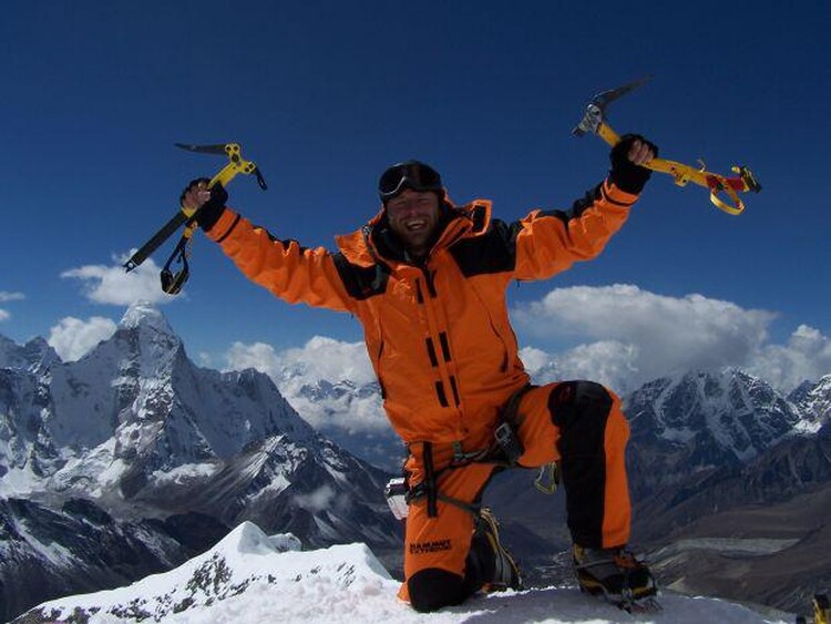 <em>Hír szerkesztése</em> Hazatért Török Zsolt a Himalájáról [VIDEÓ]