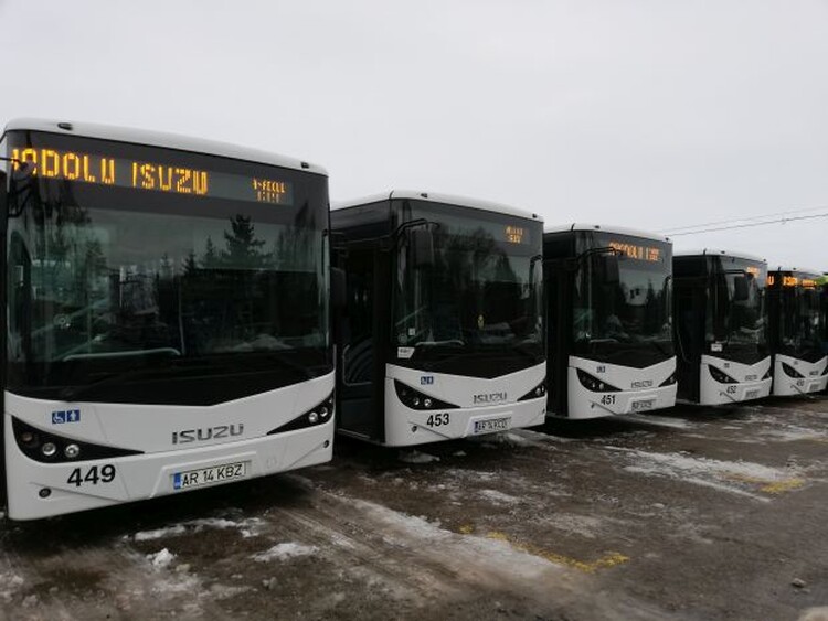 <em>Hír szerkesztése</em> Nyolc buszt kapott a közszállítási vállalat