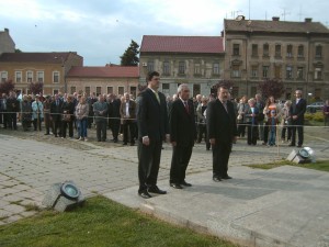 A Szabadság-szobor Egyesület nevében Horváth Levente, Király András és Cziszter Kálmán koszorúzott