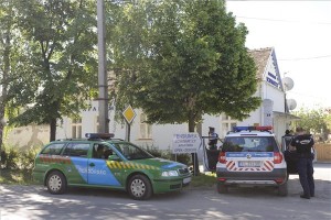 Rendőrök keresik a férfit