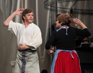 Balázs Attilát (balról) legutóbb a Parasztoperában láthatta az aradi közönség is