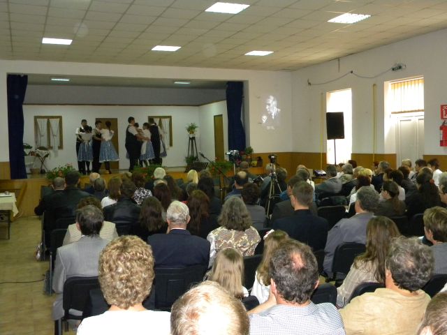 Ünnepség a kultúrotthonban