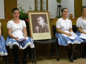 A kiskunfélegyházi iskola egy Móra-portrét adományozott a zimándi iskolának