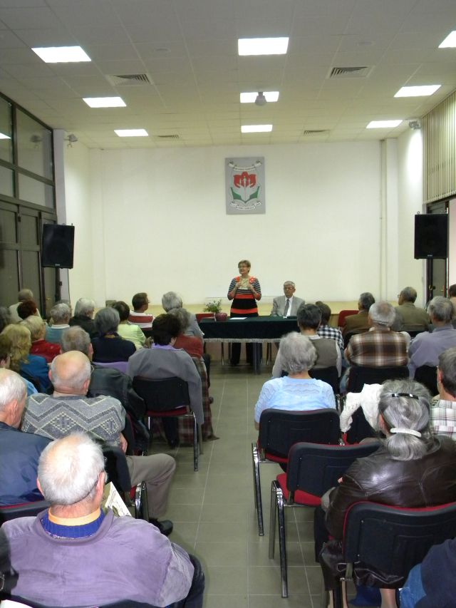 Matyas Anna Rovidaru konyvbemutato 005