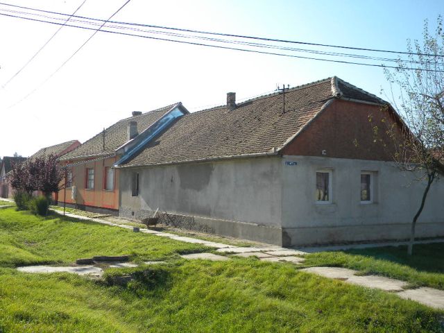 Ebben a – kér részre osztott – házban gyerekeskedett a friss Nobel-díjas