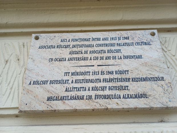 Emléktábla az épület falán | Fotó: Pataky Lehel Zsolt