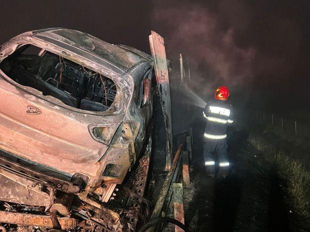 <em>Hír szerkesztése</em> Kiégett az autópályán egy nyolc járművet szállító tréler