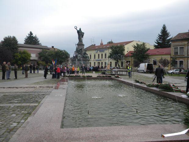 <em>Hír szerkesztése</em> A Szabadság-szobornál tartják az aradi magyar végzősök ballagását