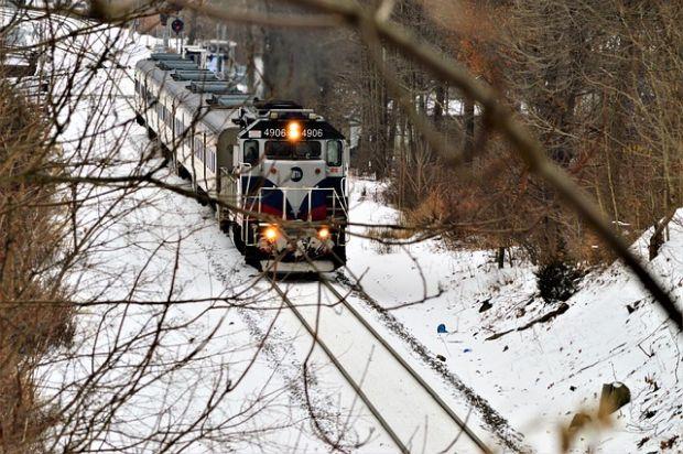 <em>Hír szerkesztése</em> Elhajlott a vasúti sín a hidegtől