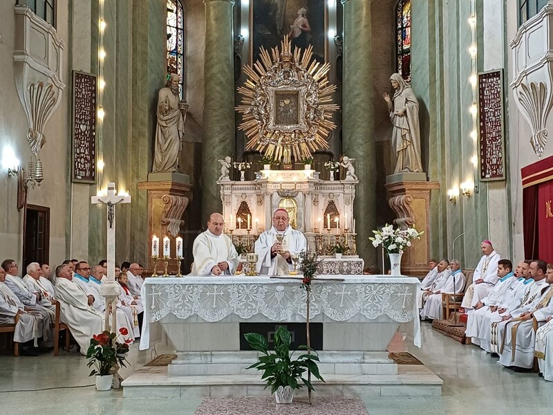 Magyarok Nagyasszonya