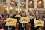 Az AUR tagjai így „politizálnak” | Fotó: az AUR Facebook-oldala