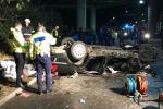 <em>Hír szerkesztése</em> Szörnyű tragédia: lezuhant a felüljáróról az autó