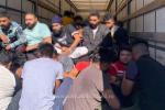 <em>Hír szerkesztése</em> Több mint hetven migránst találtak egy kamionban