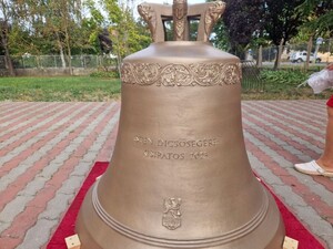 Kisiratos új harangja | A fotót Andó László alpolgármester bocsátotta rendelkezésünkre