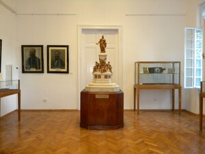 <em>Hír szerkesztése</em> Ismét közkincs az Ereklyemúzeum – megnyílt a &#039;48-as relikviagyűjtemény [AUDIÓ]