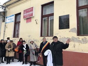 <em>Hír szerkesztése</em> Emléktáblát avattak Lippán Degré Alajosnak [AUDIÓ]