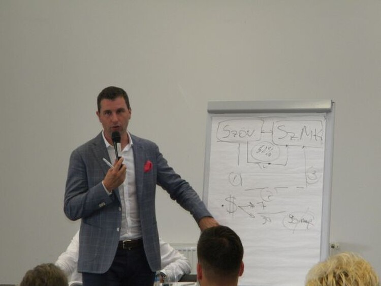 <em>Hír szerkesztése</em> Helyzetbe hozza a termelőket a hazai áru rákényszerítése a szupermaketekre [AUDIÓ]