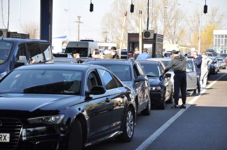 <em>Hír szerkesztése</em> Karanténban kell vonulniuk a Magyarországról érkezőknek