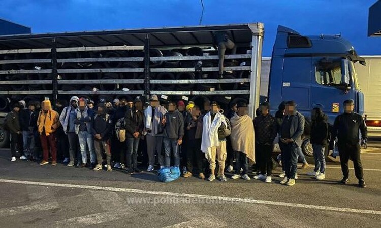<em>Hír szerkesztése</em> Több mint félszáz migránst tartóztattak fel Nagylakon