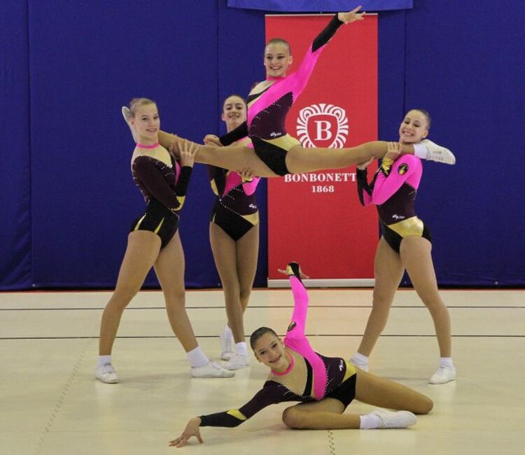 <em>Hír szerkesztése</em> A lányok angyalok – Bizonyítanak az Uránia sportaerobikosai [AUDIÓ]