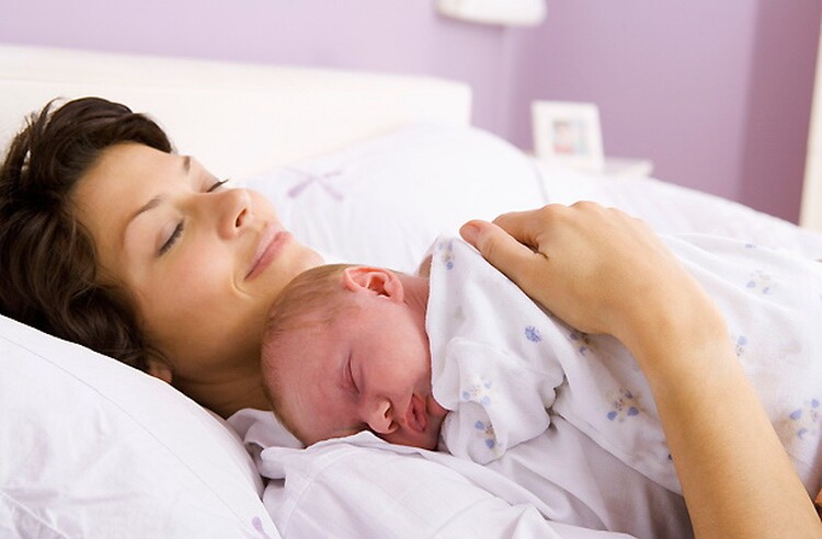 <em>Hír szerkesztése</em> Külhonban is igényelhető az anyasági támogatás [AUDIÓ]