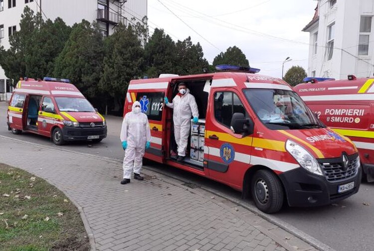 <em>Hír szerkesztése</em> Újabb koronavírusos betegeket szállítottak Szegedre