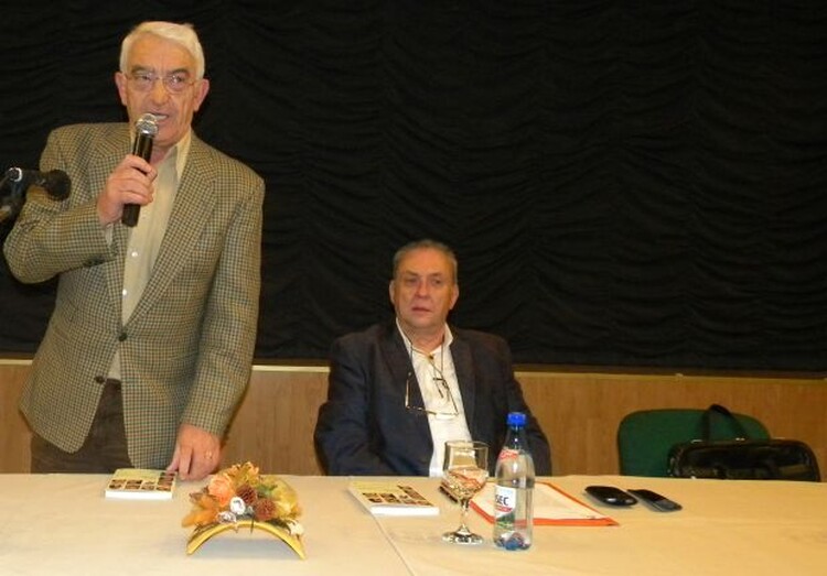 <em>Hír szerkesztése</em> Az Aradi személyiségek folytatásával jelentkezik Juhász Béla