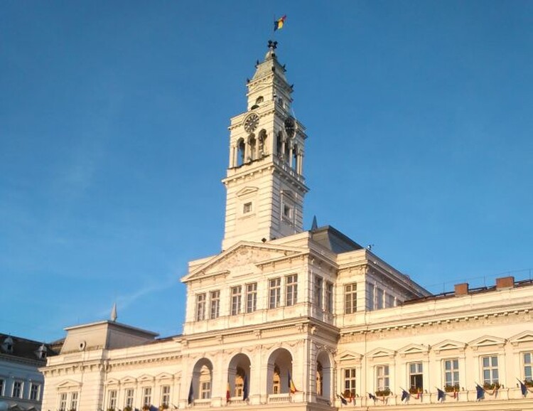 <em>Hír szerkesztése</em> A 2015-ös értékre csökkentenék az ingatlanadókat