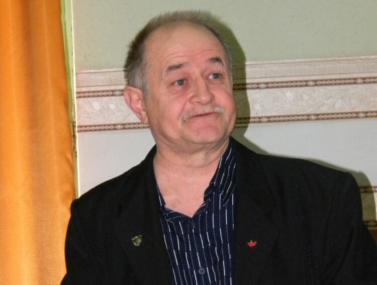 <em>Hír szerkesztése</em> Bölöni György veszi át Faragó Péter helyét a megyei tanácsban