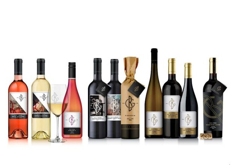 <em>Hír szerkesztése</em> Hétszáz palack bort adományozott Balla Géza a kórházi dolgozóknak