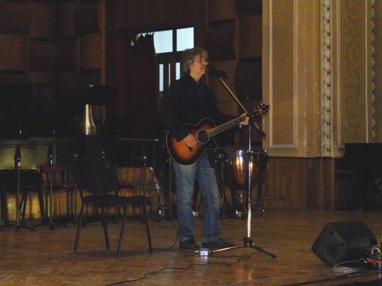 <em>Hír szerkesztése</em> Tied a világ!