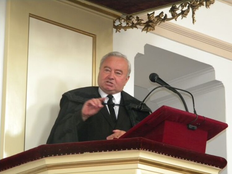 <em>Hír szerkesztése</em> Csűry István református püspök üzenete [VIDEÓ]