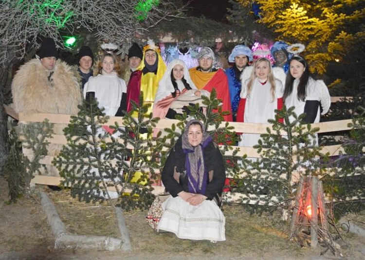 <em>Hír szerkesztése</em> Csodájára jártak az élő Betlehemnek Pécskán