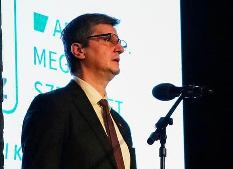 <em>Hír szerkesztése</em> Újraválasztották Faragó Pétert megyei RMDSZ-elnöknek