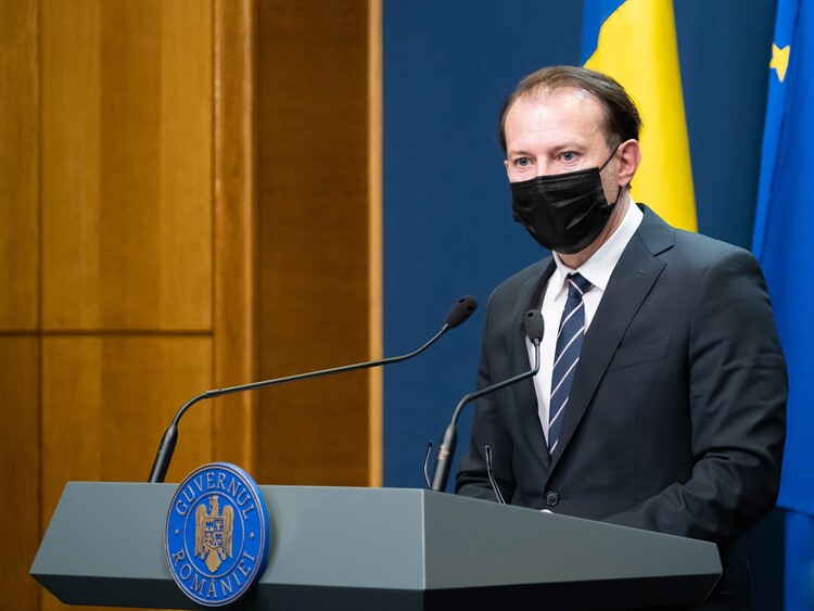 <em>Hír szerkesztése</em> Szigorítás a lazításon: éjjel kettőig tarthatnak az esküvők és keresztelők