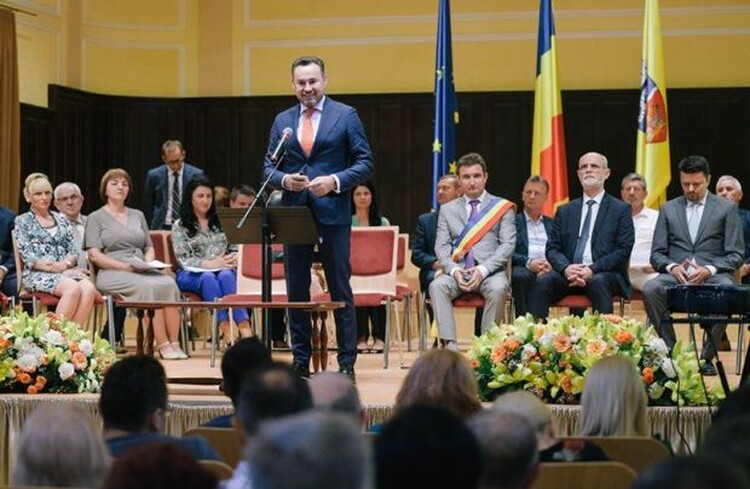<em>Hír szerkesztése</em> Rákbetegséggel küzd Gheorghe Falcă