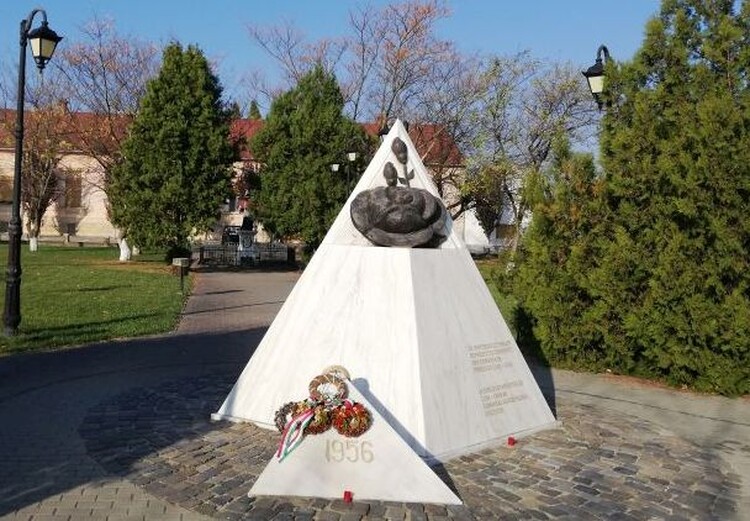 A 2013-ban állított emlékmű Pécskán | Fotó: Pataky Lehel Zsolt