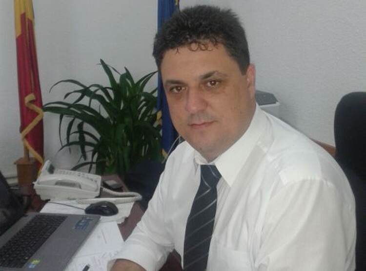 <em>Hír szerkesztése</em> Bébiszitter mint mesterség