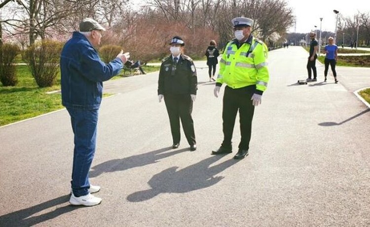 <em>Hír szerkesztése</em> Bővül a 65 év felettiek kijárási időkorlátja