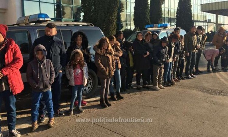 <em>Hír szerkesztése</em> Negyvenkét irakit kaptak el Kisvarjasnál