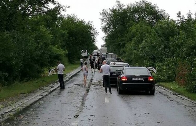 <em>Hír szerkesztése</em> Negyed óra alatt felfordította a megyét a vihar