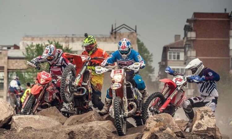 <em>Hír szerkesztése</em> Enduro-bajnokság Aradon