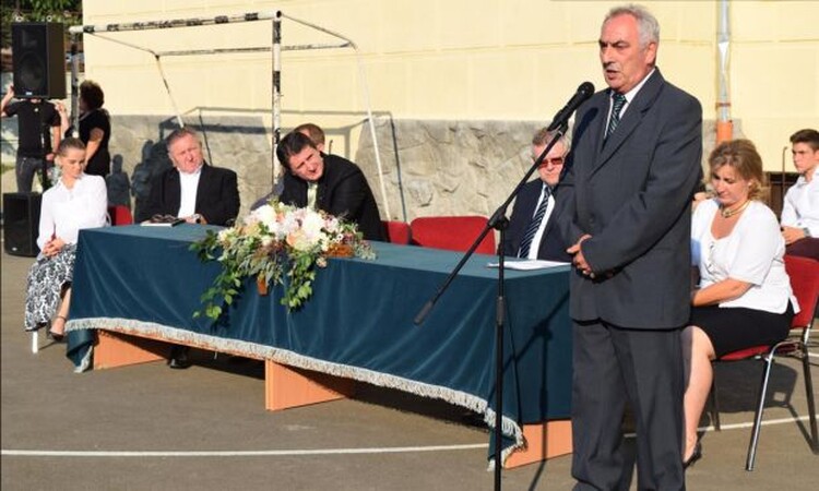 <em>Hír szerkesztése</em> Jelentkezés az iskolaigazgatói és aligazgatói versenyvizsgára