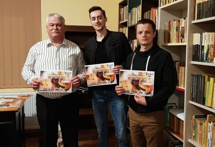 <em>Hír szerkesztése</em> „Borban a mulatság, borban a vigasz!”