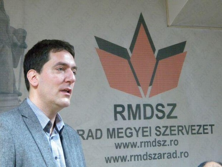 <em>Hír szerkesztése</em> Újságíróként dolgozna tovább az RMDSZ ügyvezető elnöke