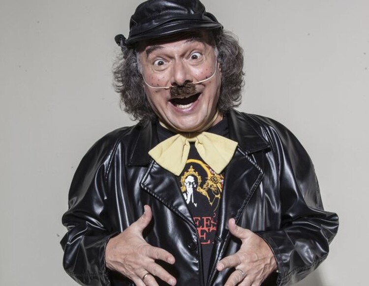 <em>Hír szerkesztése</em> Na, mi van? – Laár András és Besenyő István estje Aradon